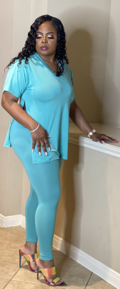 V- neck Tunic Set. Teal